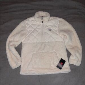 NB pile Faux Fur NWT